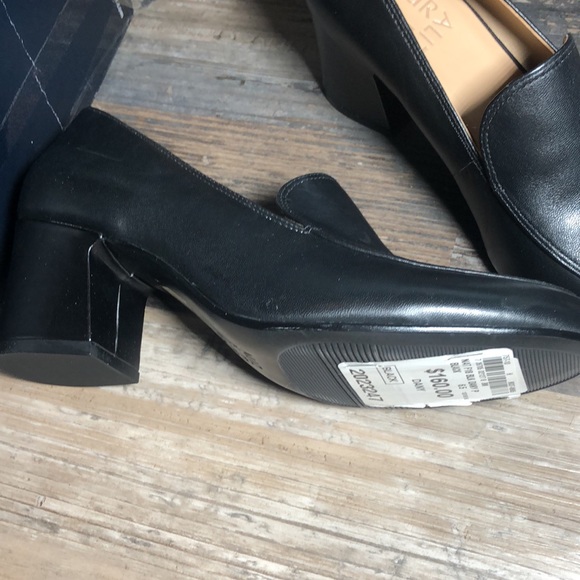 BNIB naturalizer black heeled loafers - Picture 2 of 9